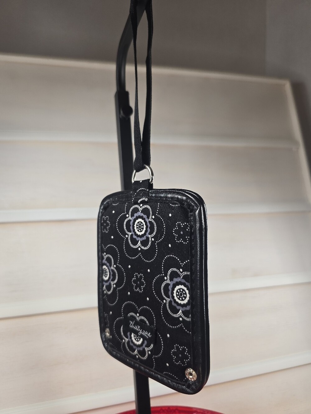 Black Floral lluggage tag